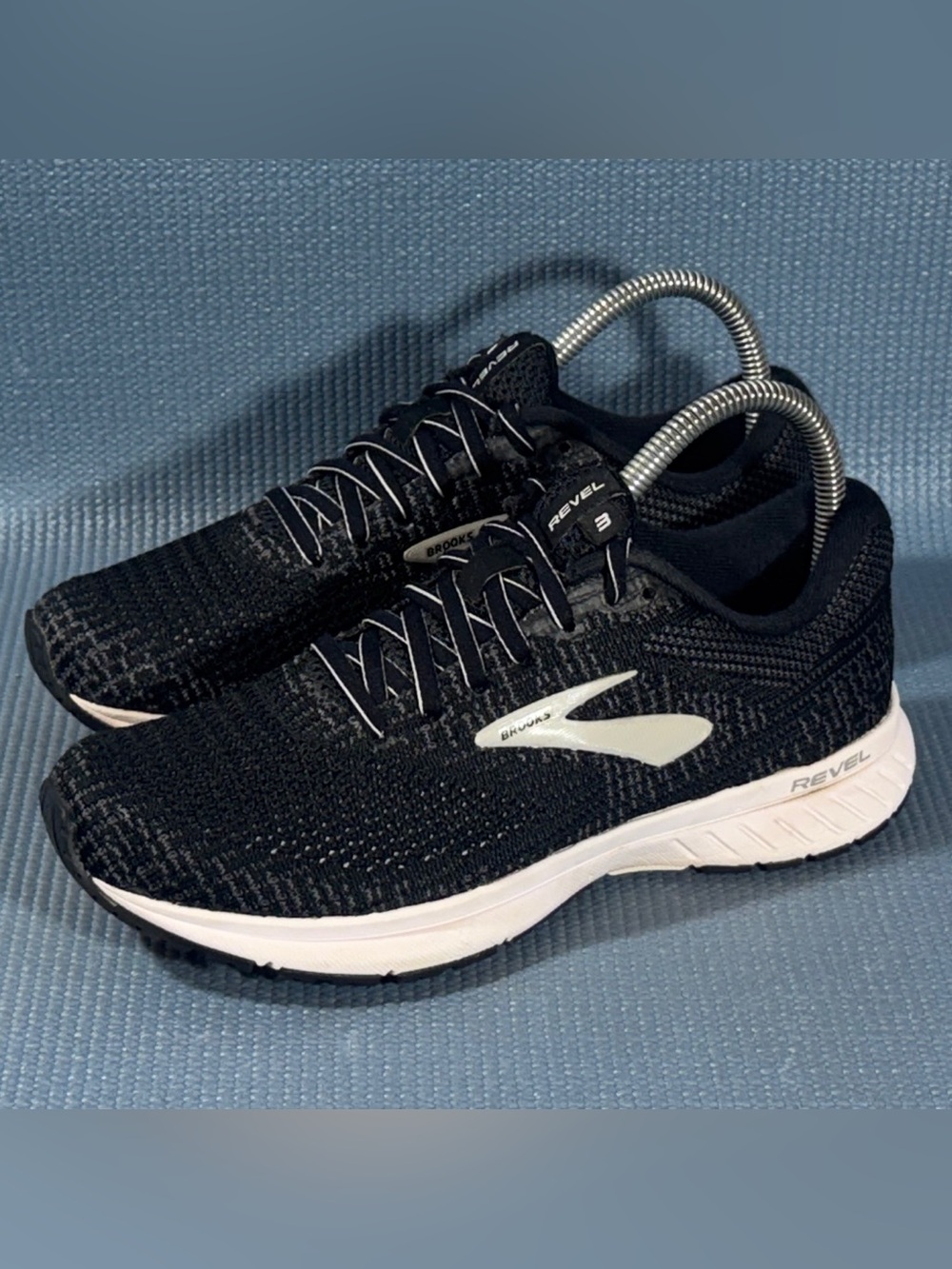 Brooks Revel 3 Black Running Shoes Women’s Size 7